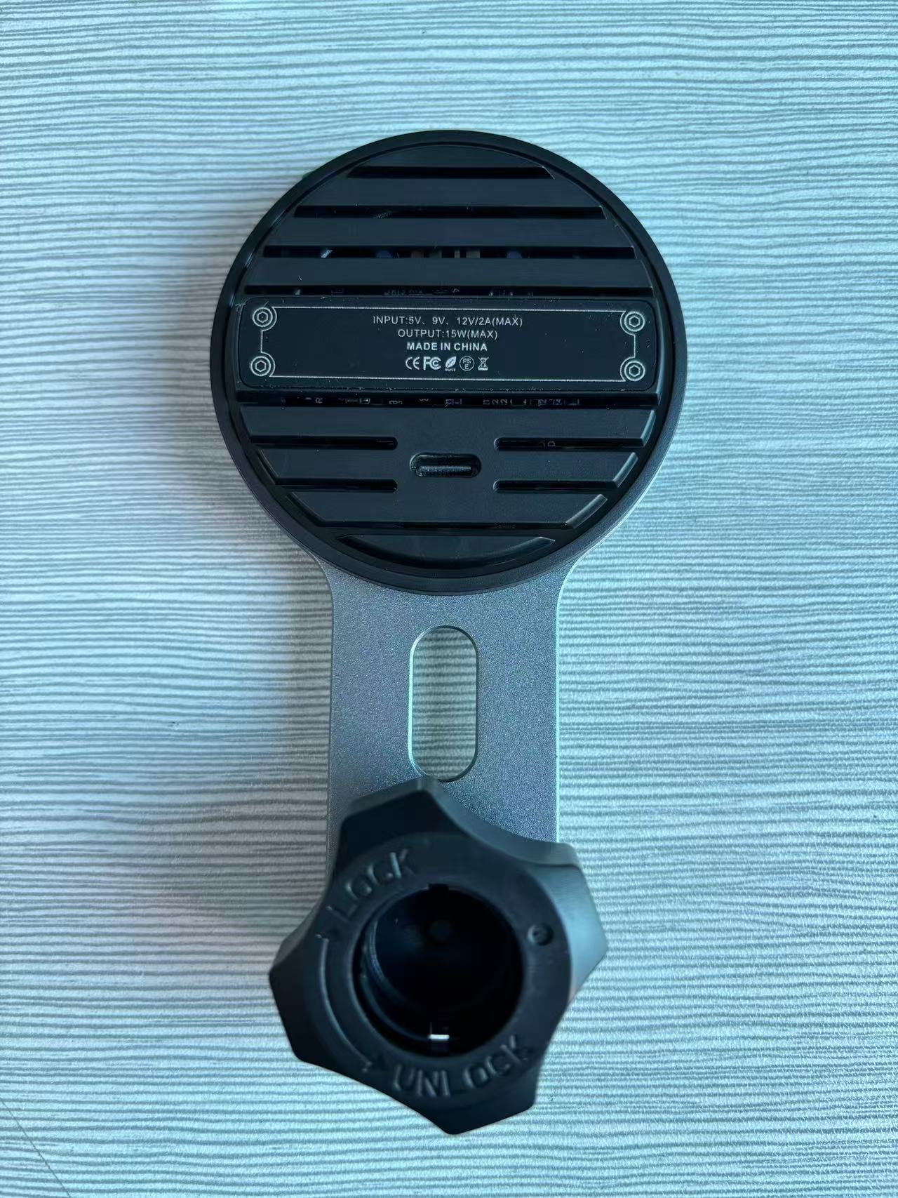Blackstar AIR-SAFE CHARGE : MagSafe Mobile Phone Holder for AC VENTS with Fast Wireless Charging & 540° Angle Rotation in a Stylish Sleek Design